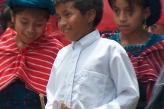 phoca_thumb_l_guate boy2