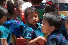 phoca_thumb_l_guate kids 2